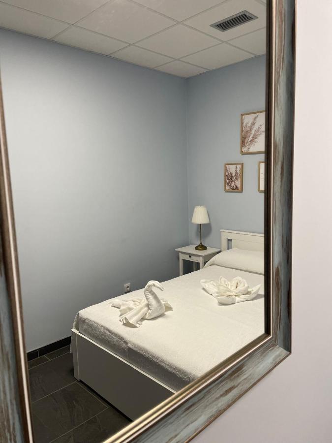 Hostel & Rooms O Albergue Da Meiga 패트론 외부 사진